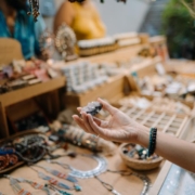 How Can Jewelry Elevate Your Style For Everyday Wear Looks
