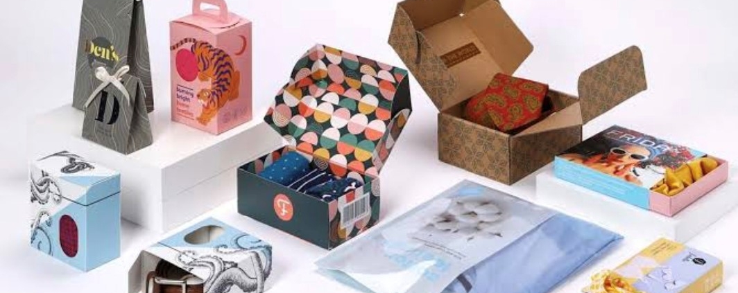 Custom Boxes Guide: Benefits, Features, and Uses