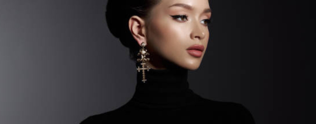 2025 Earring Trends: What's In and What's Out