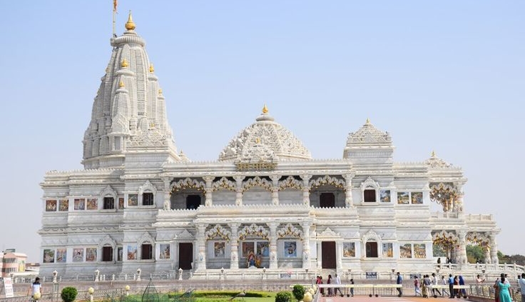 Explore the Divine Essence with Mathura Vrindavan Tour Packages – A Journey into Krishna’s Land