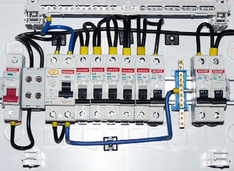 Fuse Box Installation
