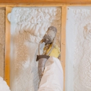 7 Signs You’ve Hired the Right Spray Foam Insulation Contractor