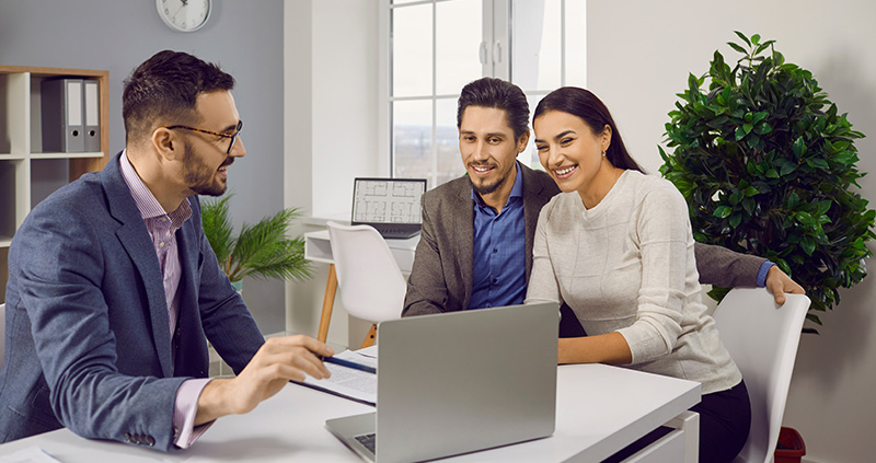 Sunlite Mortgage helping clients compare mortgage repayment options