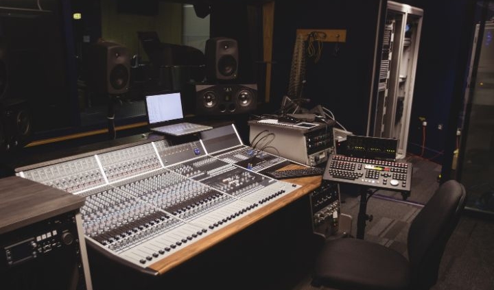 dubbing services