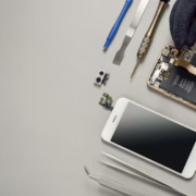 Hvordan iPhone-reparationer udvikler sig: Hvad du kan forvente i 2025