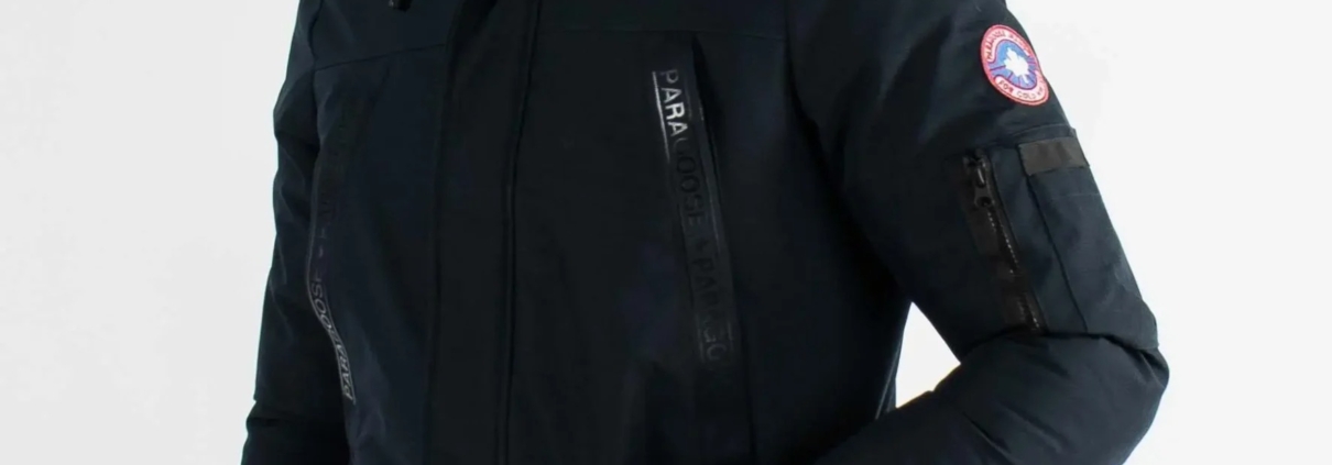 Parka Homme Paragoose DAVOS – Veste Hiver à Capuche Fourrure et Bandes Logo – Navy Élégant
