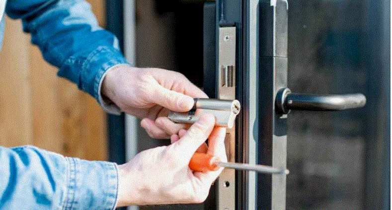 24/7 emergency locksmith in San Diego for auto, home, and business lock services