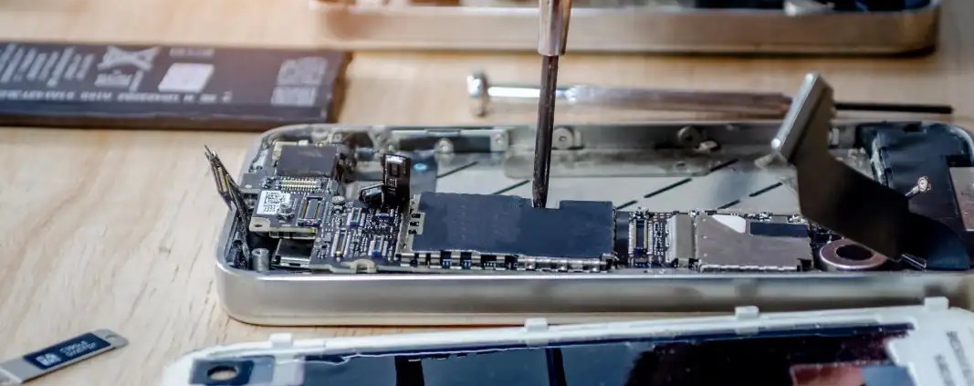 iphone repair service in Tallahassee, FL