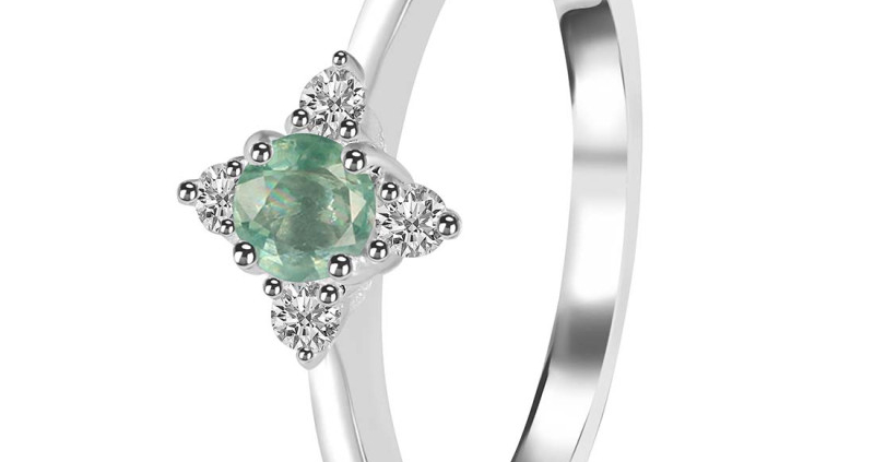 Why Green Kyanite Jewelry is the Must-Have Trend This Year