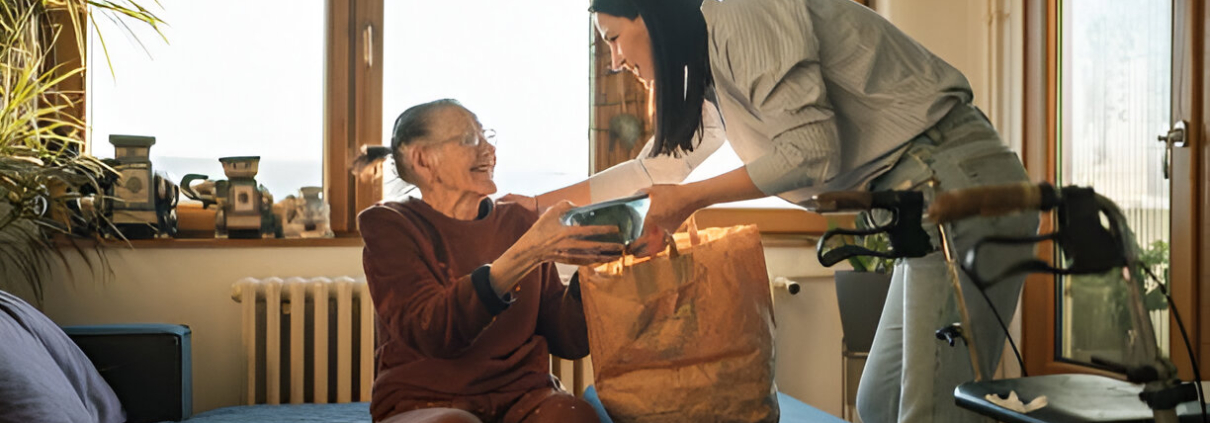 The Benefits of In-Home Assistance in Laguna for Aging Loved Ones